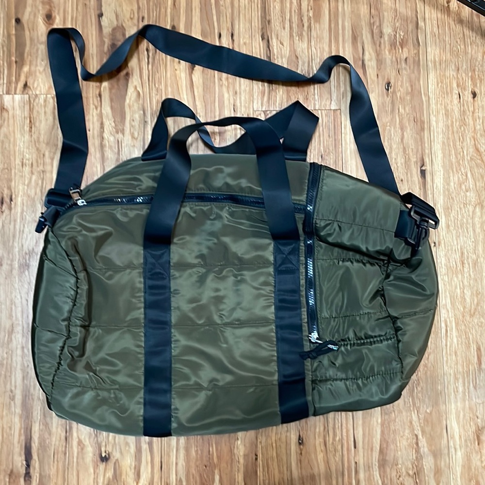 NWOT Madden Girl Duffle Bag - Picture 2 of 8
